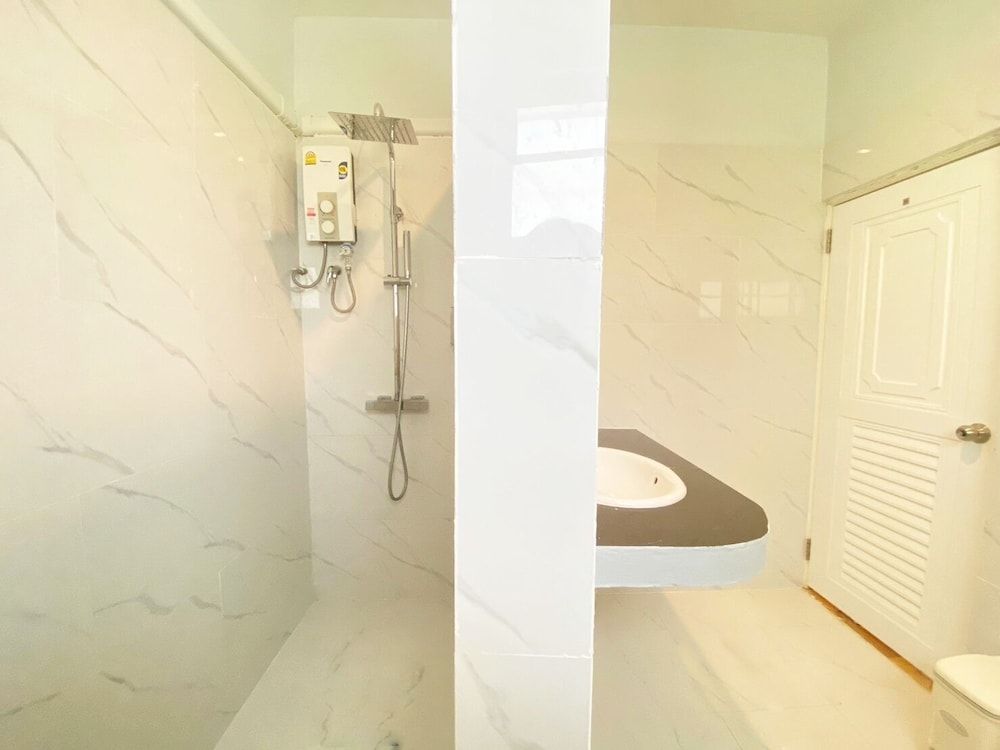 Permsuk Resort Grand Room 8