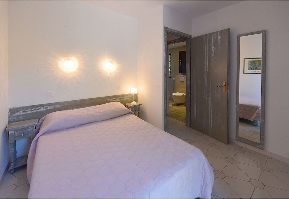 Apartment (F2)