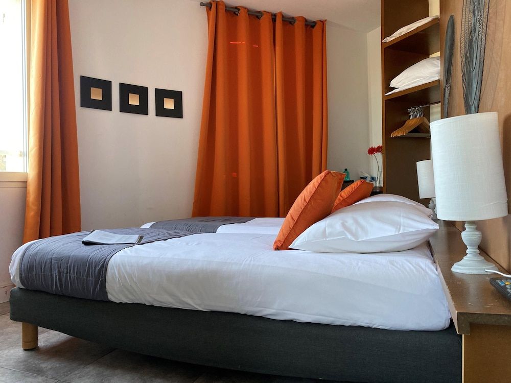 Standard Triple Room, Ensuite