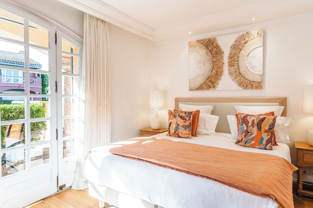 Family Room, Terrace (Aurore)