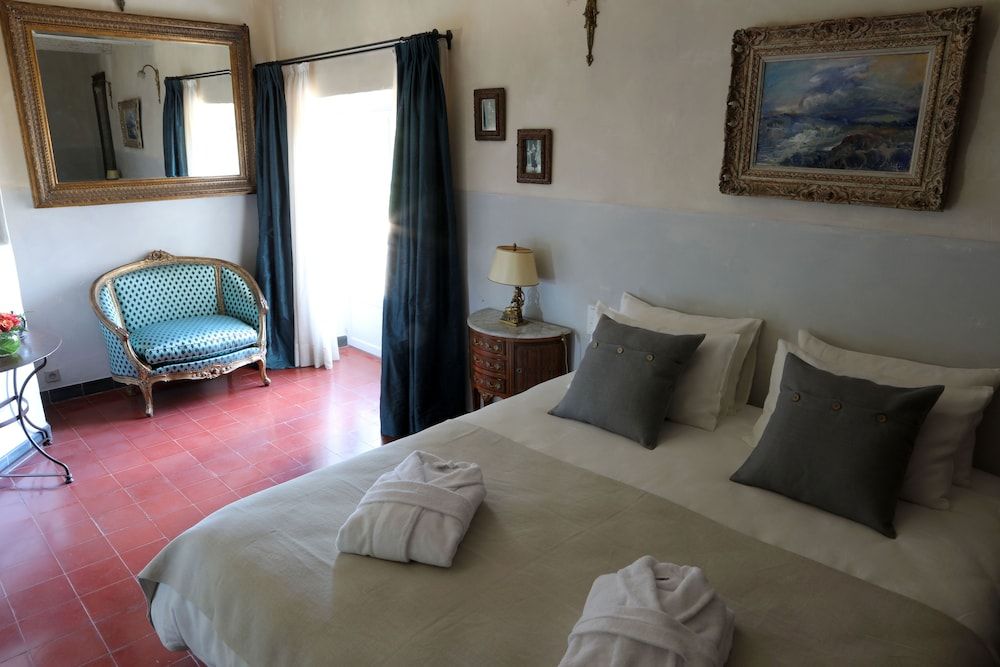 Double Room (Salome)