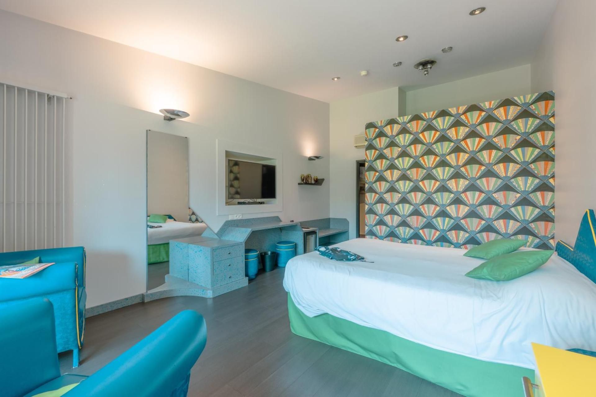 Superior Room with View
