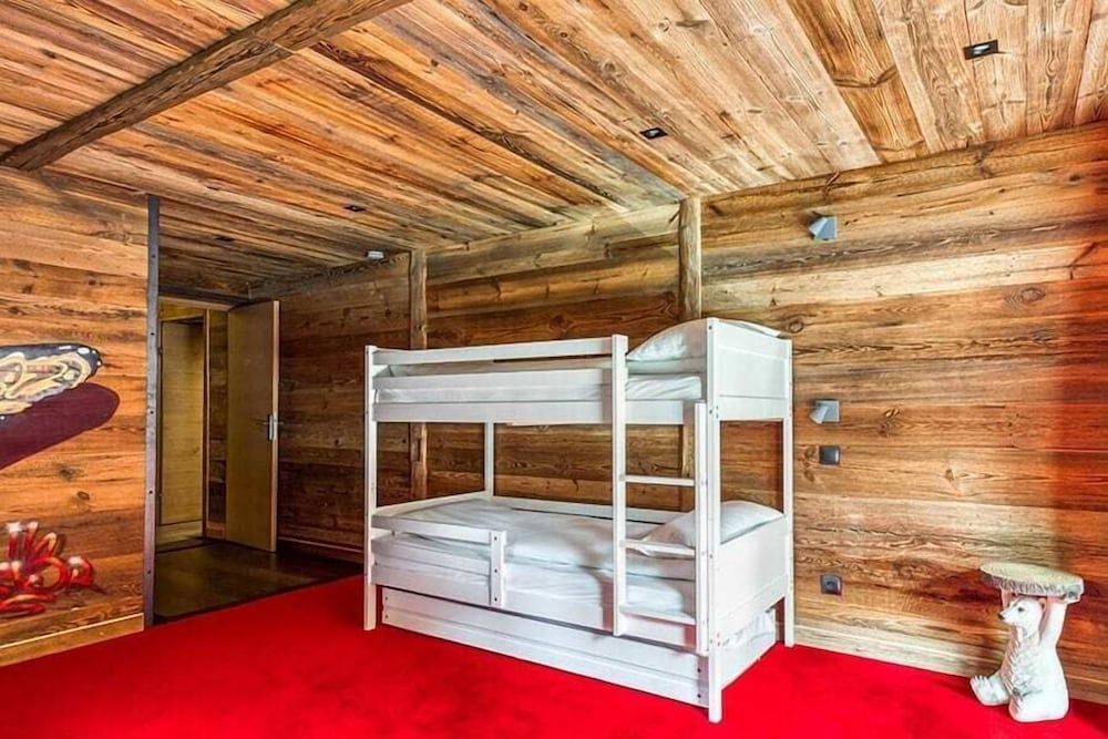 Double Room (Butterflies)