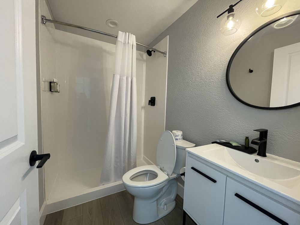 The Hermitage Inn and Taphouse Signature Single Room 3