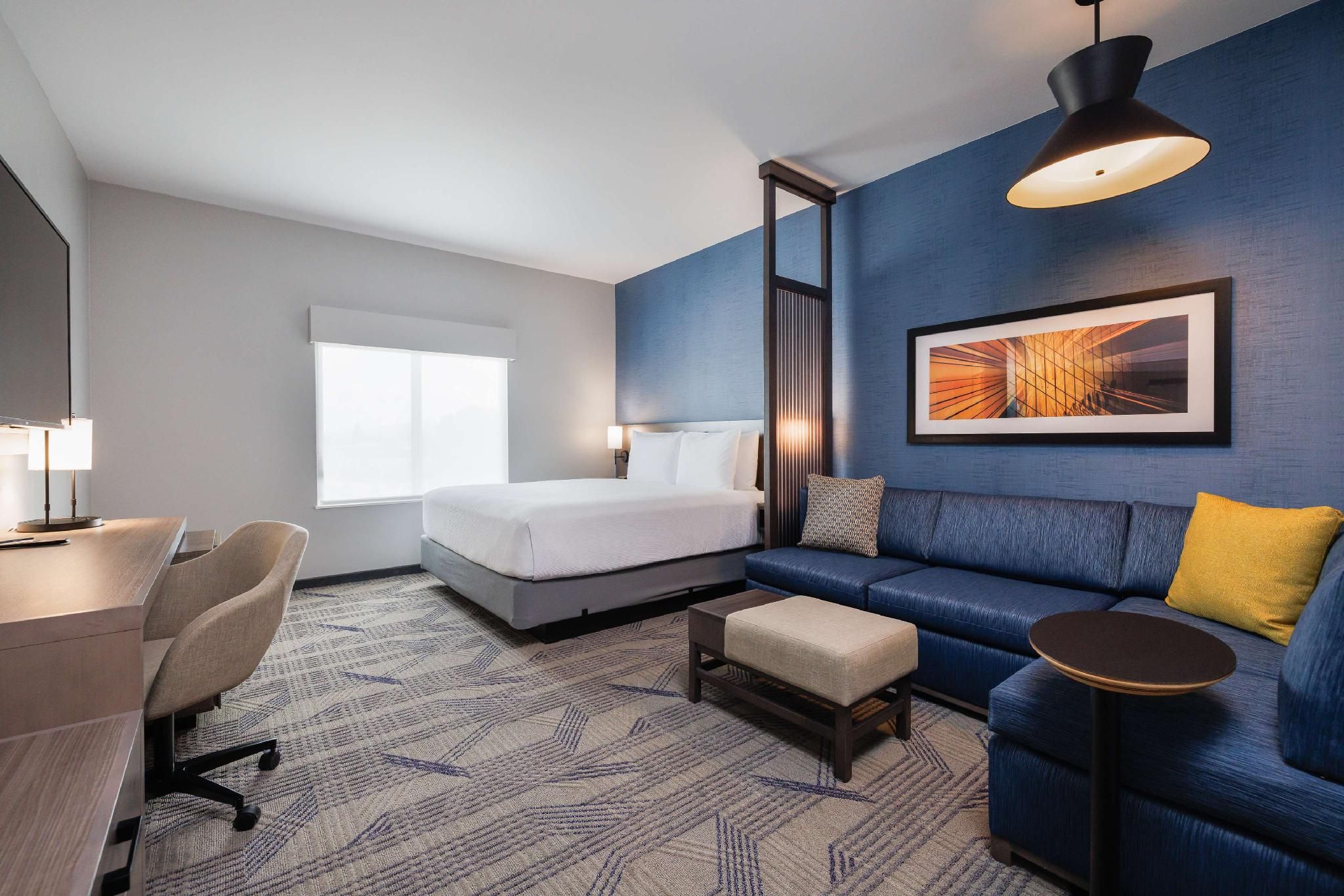 King Bed (plus Sofa Bed)