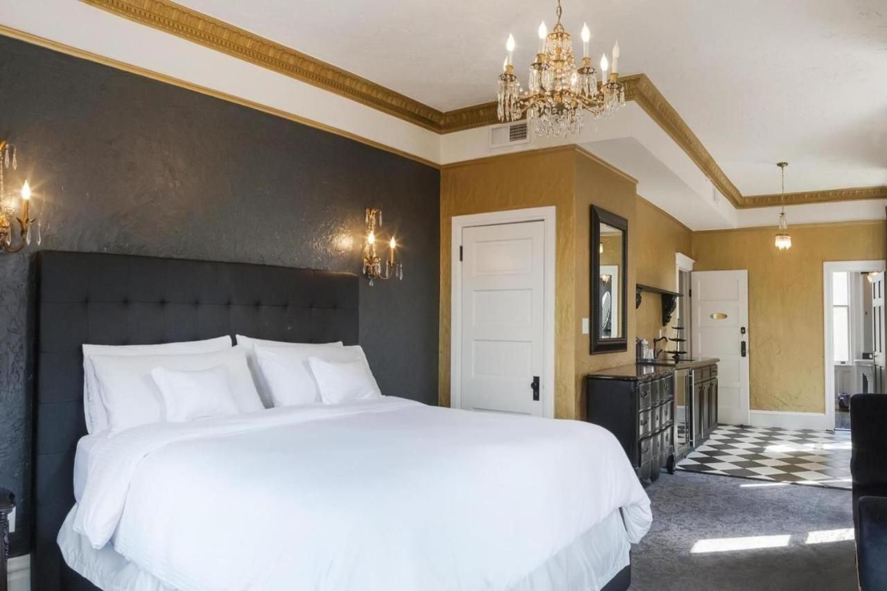 undefined Patterson Inn 3