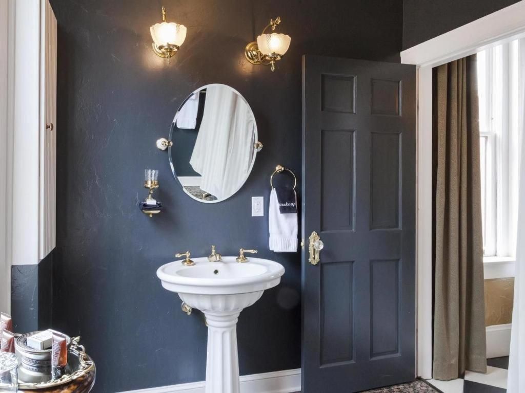 undefined Patterson Inn 4