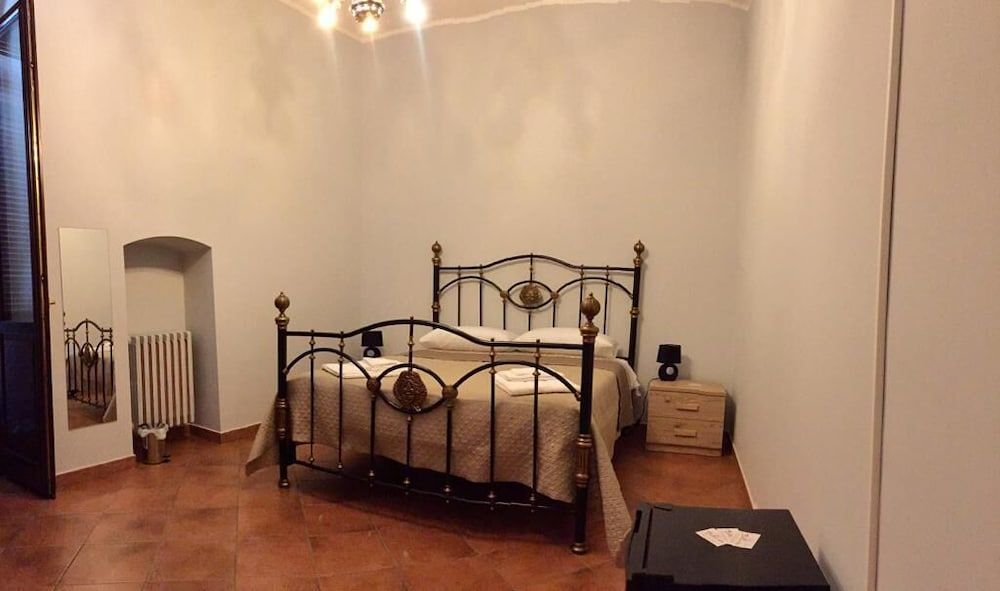 Classic Double Room, Shared Bathroom (external)