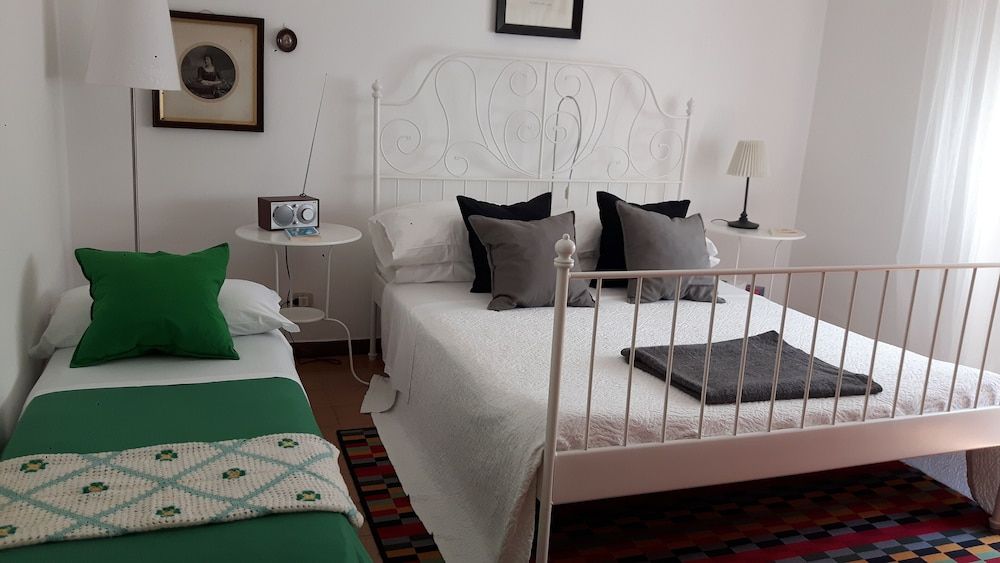 undefined Apartment With Garden and Private Parking 10