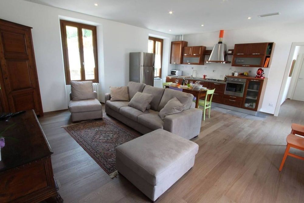 Pitel House Luxury Apartment in Bellagio Center Apartment 12