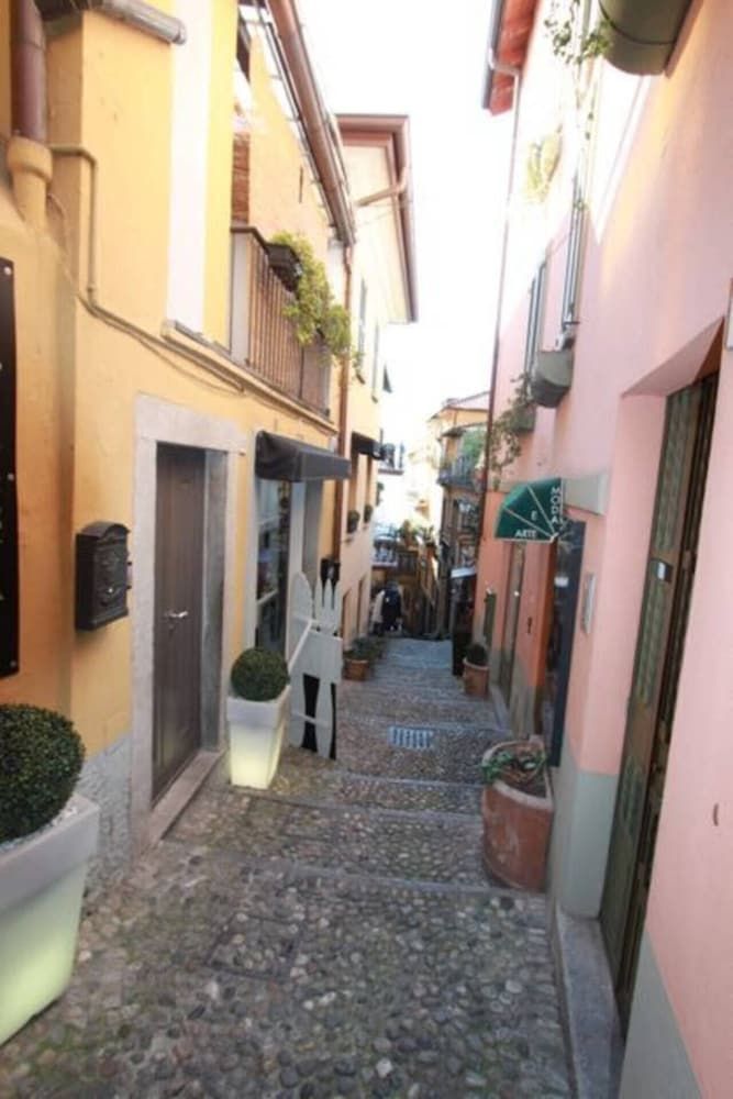 undefined Cozy Apartment in the Historic Centre of Bellagio 2