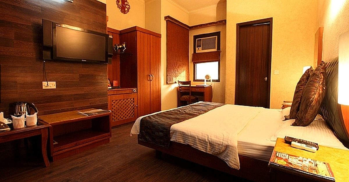 Casa Royal Executive Room 2