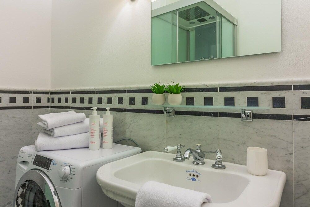 La Terrazza Cavour by Wonderful Italy Apartment 24