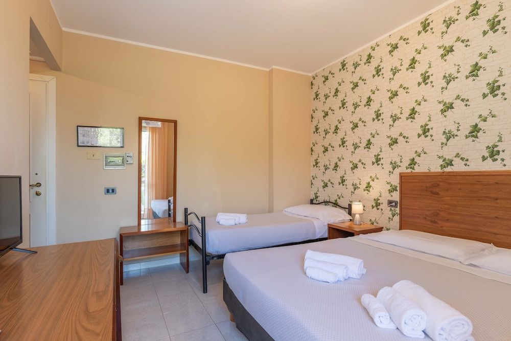 Hotel Riva Etrusca Standard Room 3