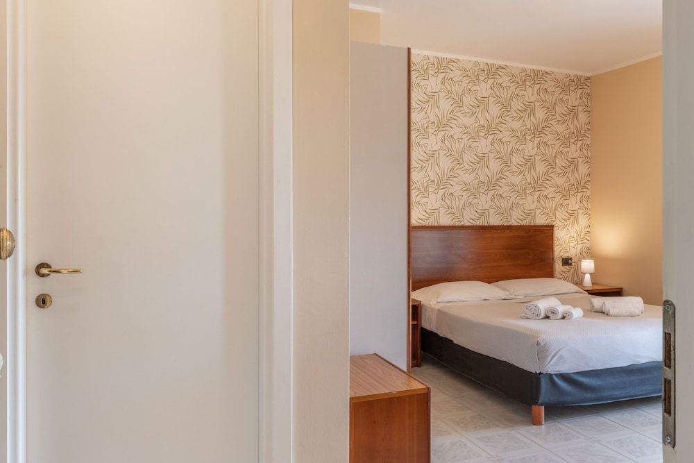 Hotel Riva Etrusca Standard Room 5