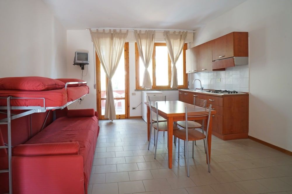 Standard Studio, Multiple Beds