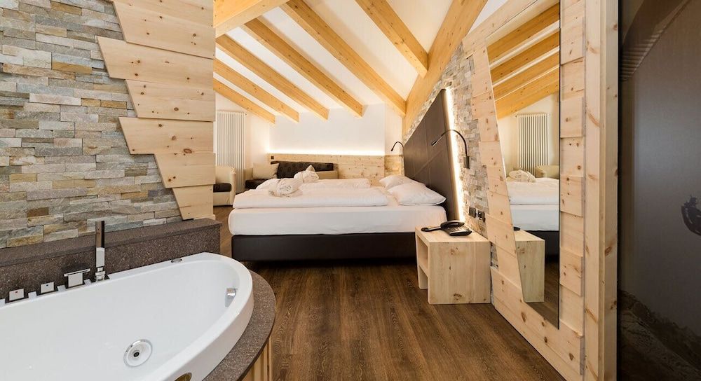 Junior Studio Suite