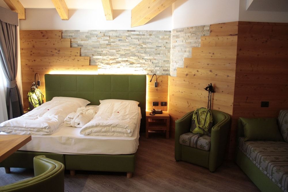 Elite Room