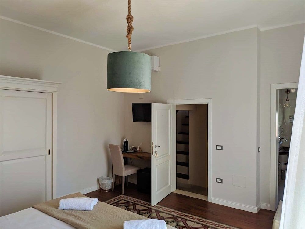 Piazza Duomo Deluxe Junior Room 3