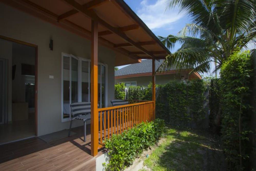 undefined Synergy Samui 8
