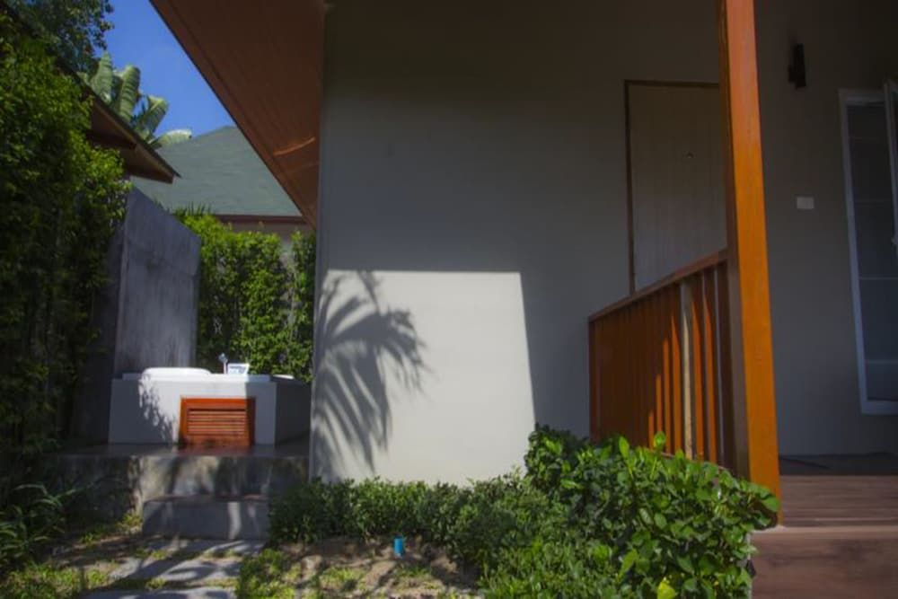 undefined Synergy Samui 9