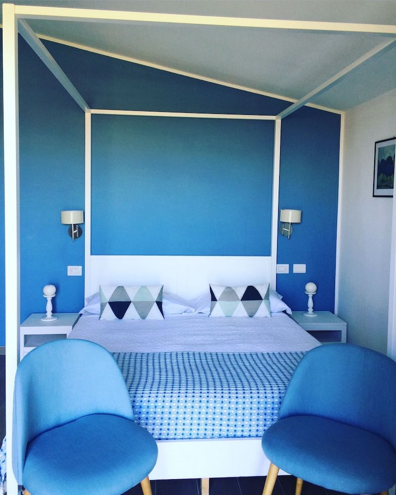 Country Cottage Deluxe Double Room 2