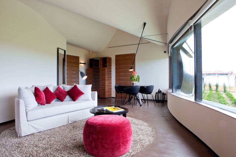 Mastinell Cava & Boutique Hotel by Olivia Hotels Collection Deluxe Suite 3