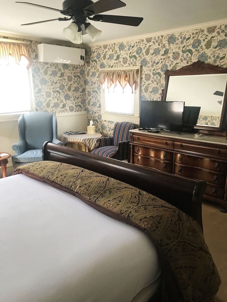 Reynolds Room