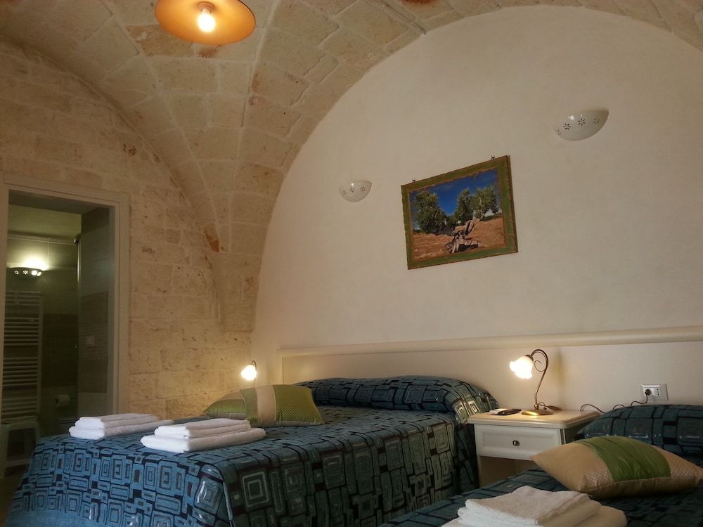 B&B Demetra Family Triple Room, Garden View (Ulivo) 5