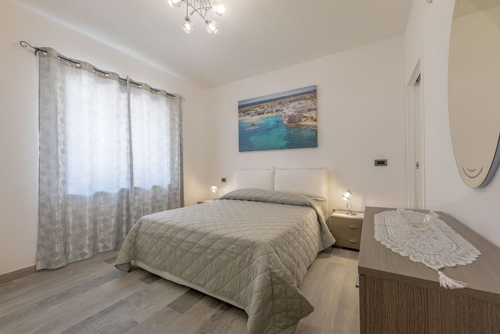 House, 3 Bedrooms, Balcony, City View
