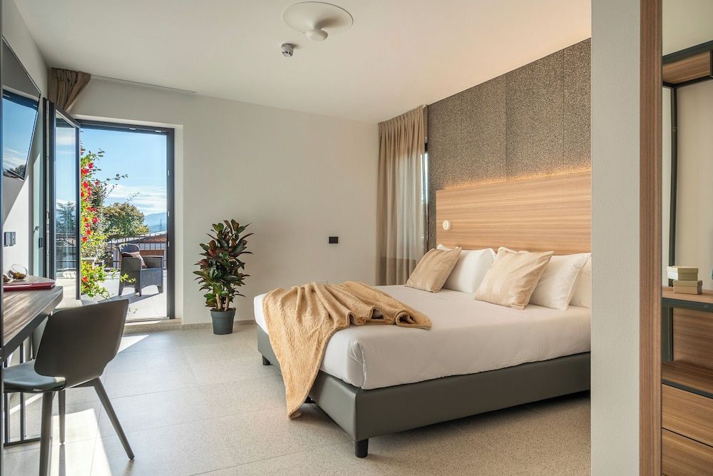 Hub Hotel Family Double or Twin Room 6