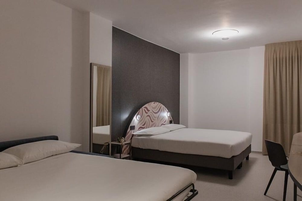Hub Hotel Family Double or Twin Room