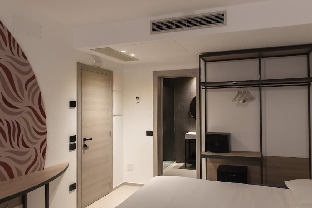 Hub Hotel Family Double or Twin Room 20