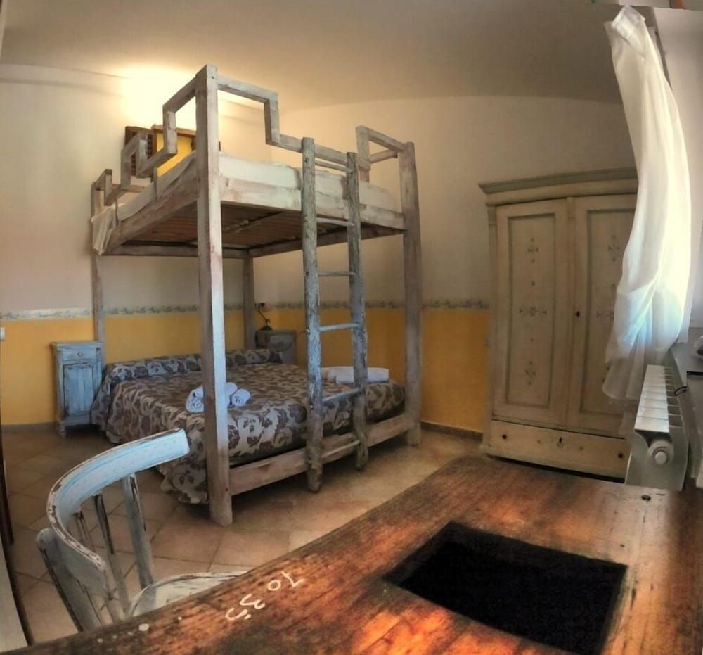 Classic Quadruple Room