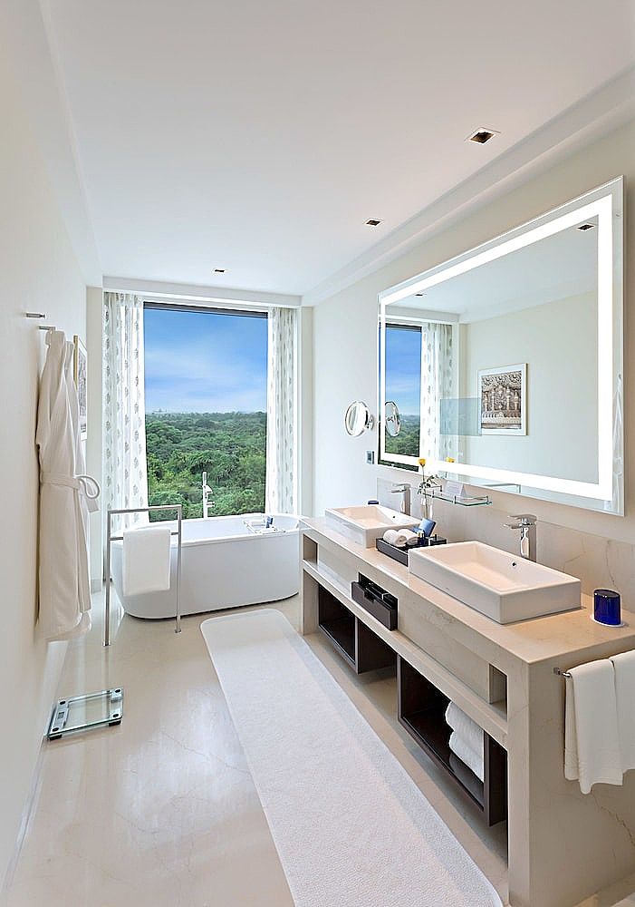 The Oberoi New Delhi Premier Plus Room  - access to residents lounge 7