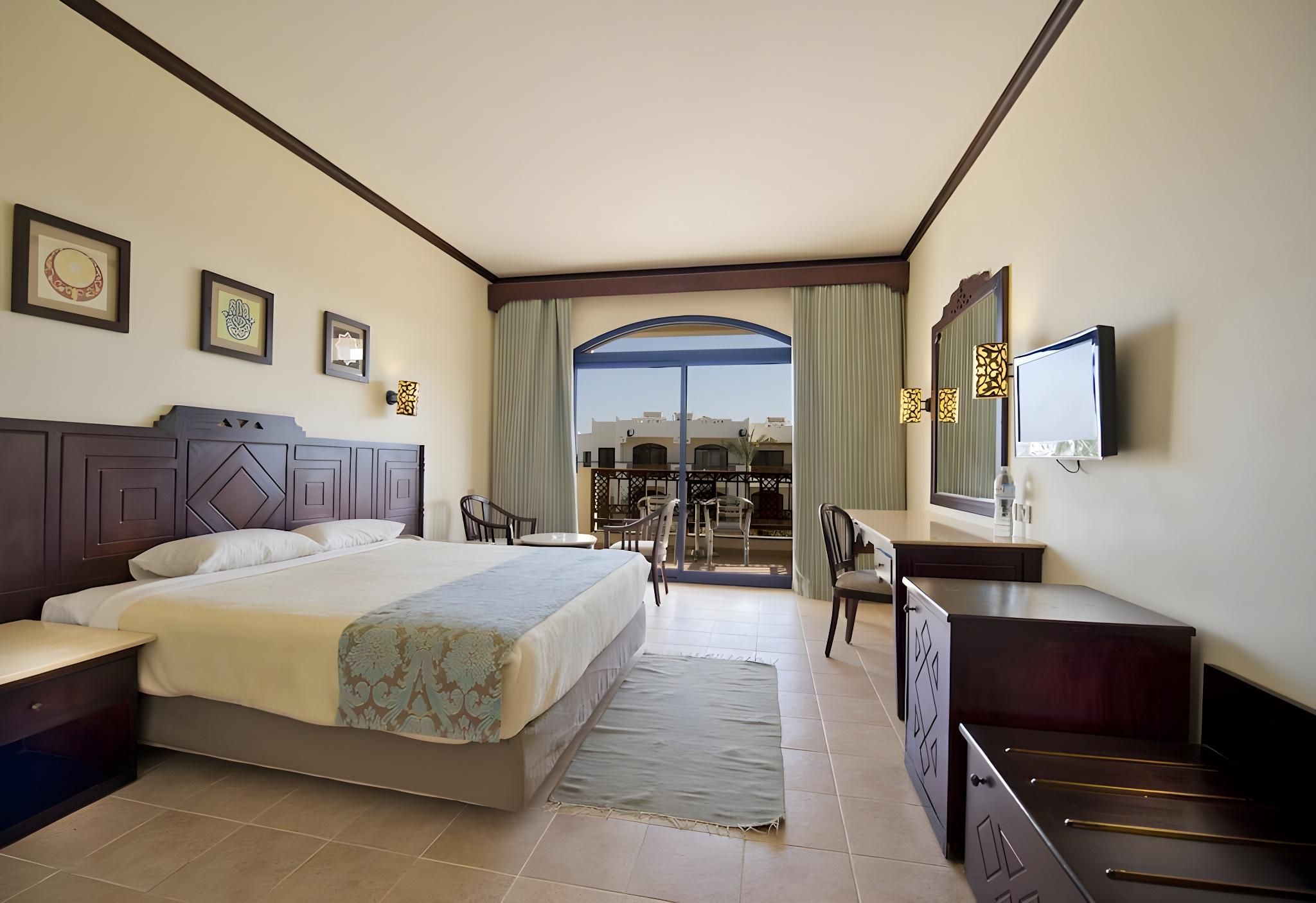 Amphoras Beach - Ultra All Inclusive 1-Bedroom Chalet for 2 Adults