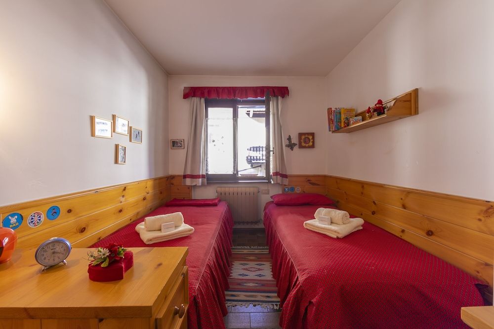 Family Apartment, 2 Bedrooms (Casa Cisi ski in-Ski out 20m)