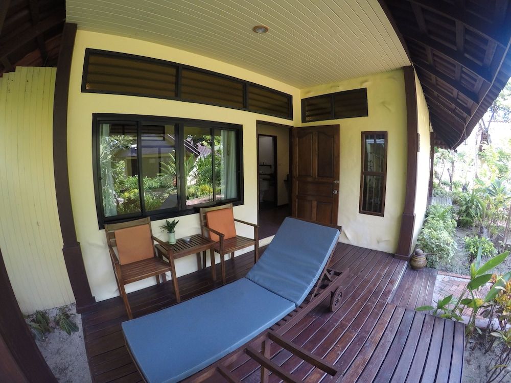 O.P. Bungalow Deluxe Room 3