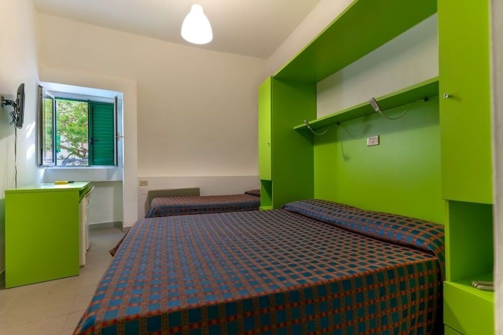 Basic Triple Room