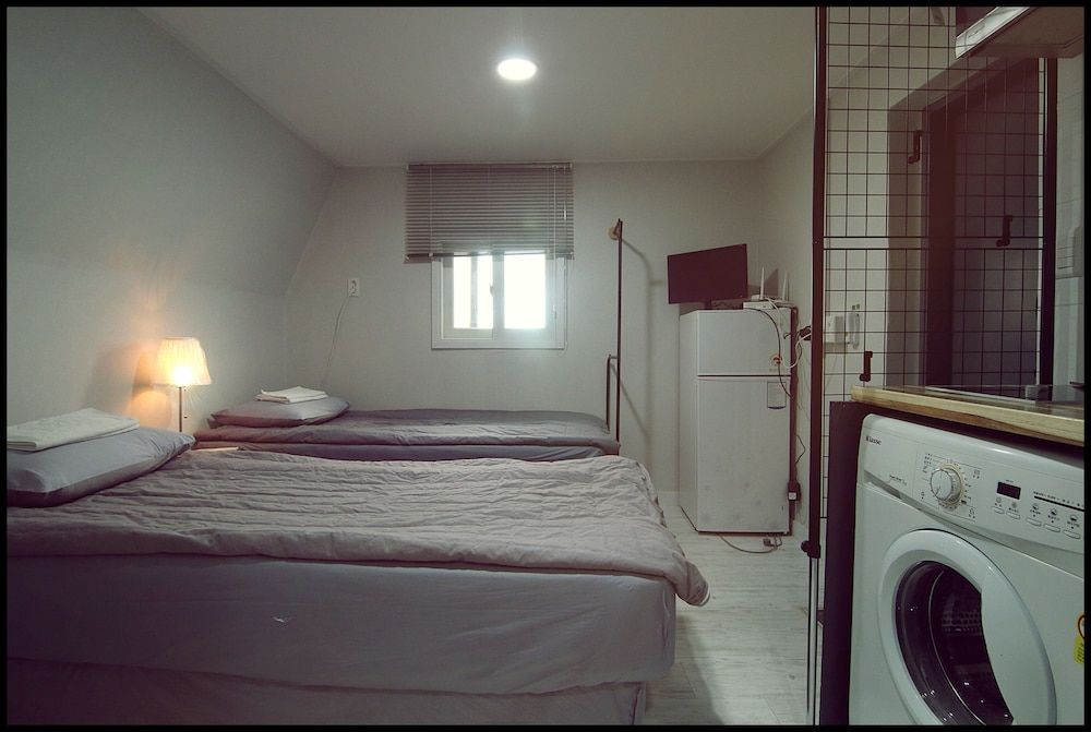 undefined 24guesthouse Sinchon 9