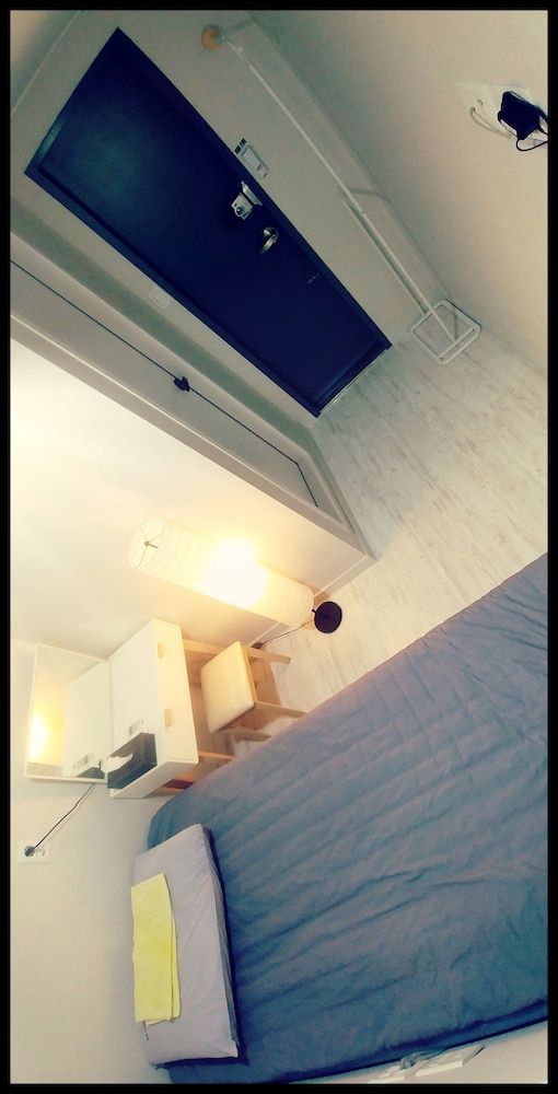 24guesthouse Sinchon Single Room 2