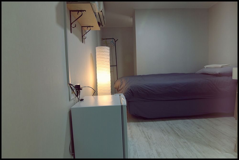 24guesthouse Sinchon Single Room 5