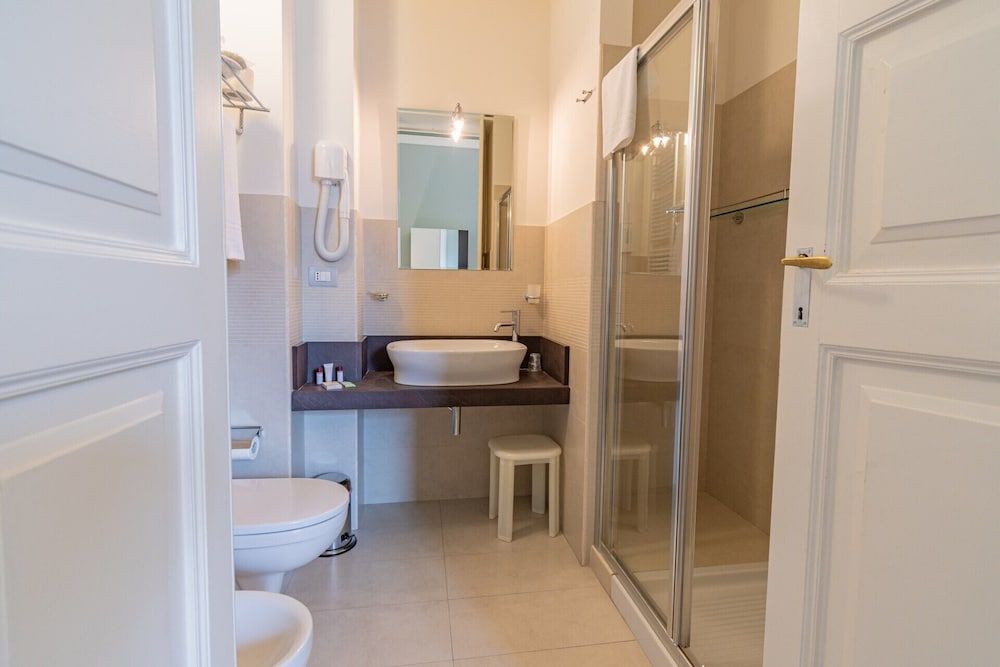 Hotel Belami Standard Triple Room 7