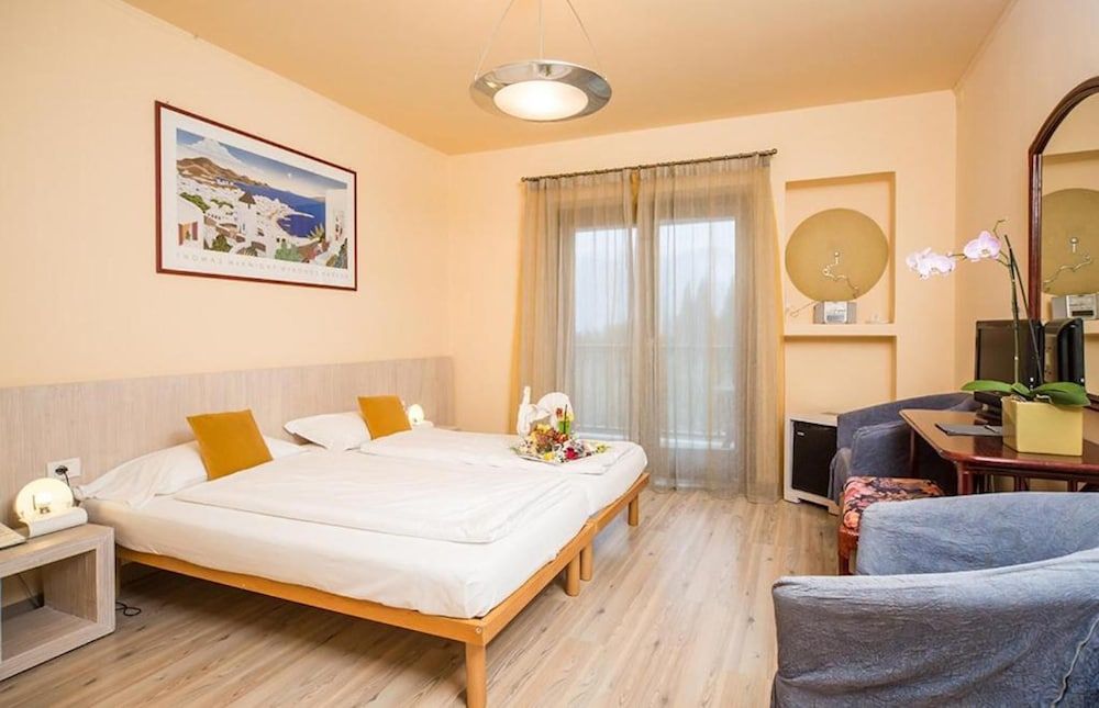 Standard Room, Garden View