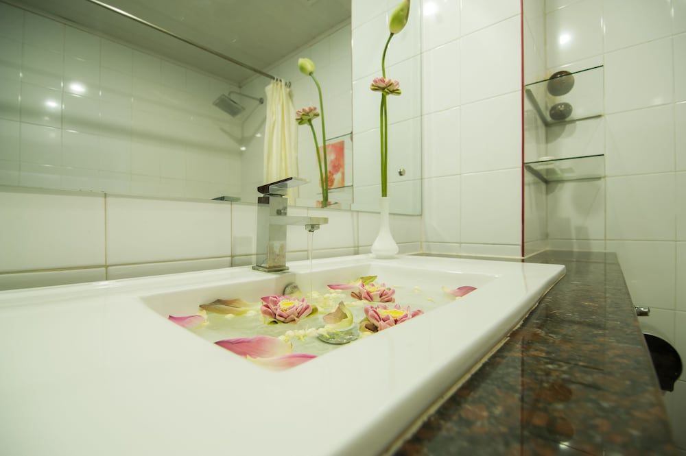 Reaksmey Chanreas Hotel Superior Twin Room 6