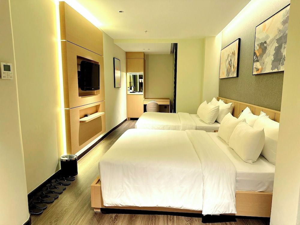 undefined Central Park Saigon Hotel 10