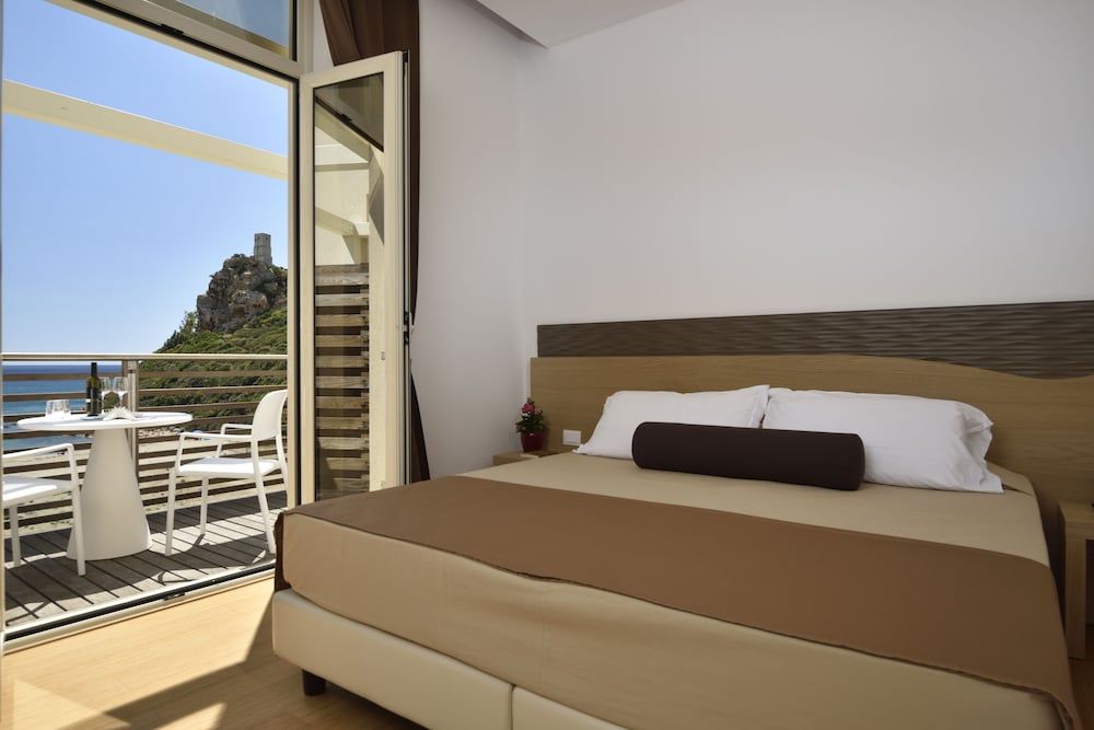 Superior Room, 1 Double or 2 Twin Beds, Sea View (Torre Salinas)
