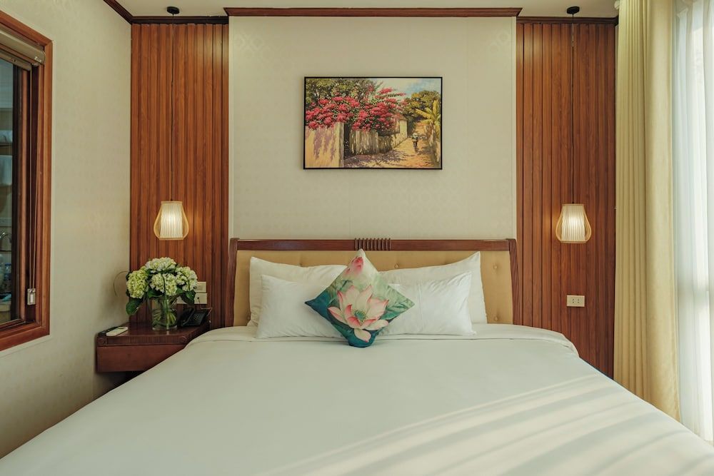 Sunset Westlake Hanoi Hotel Classic Double Room 3