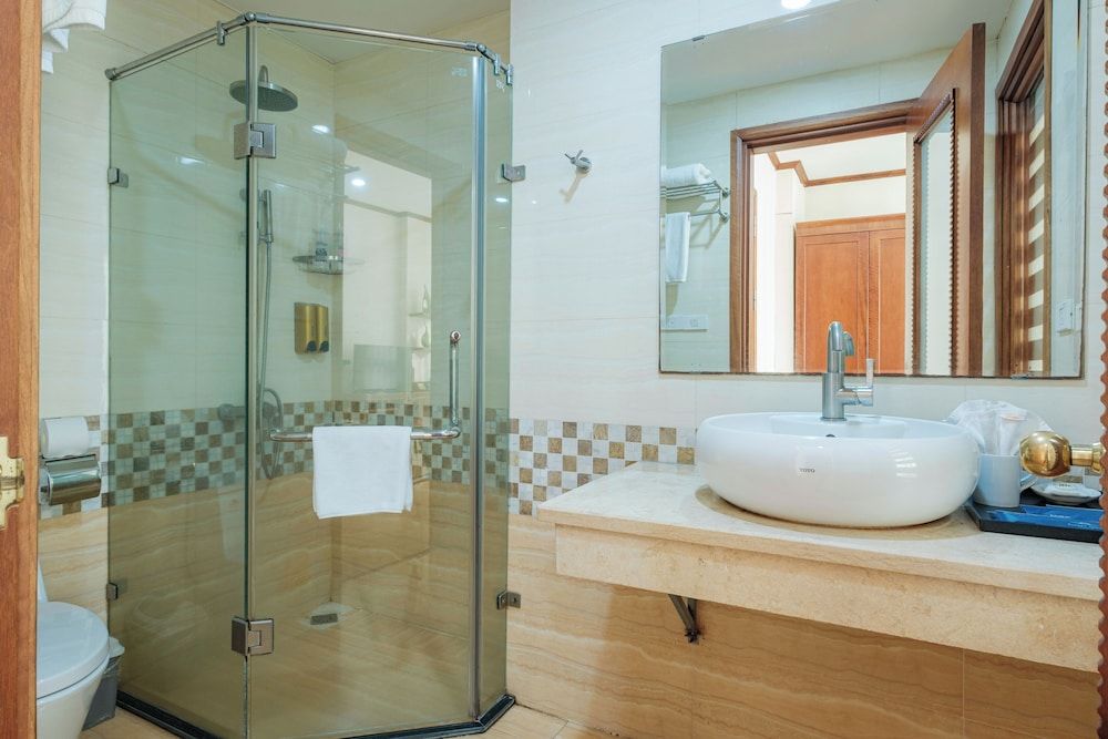 Sunset Westlake Hanoi Hotel Classic Double Room 15