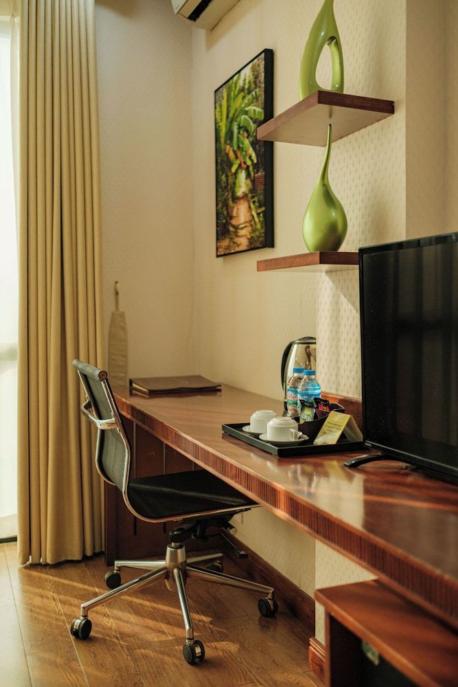 Sunset Westlake Hanoi Hotel Classic Double Room 18
